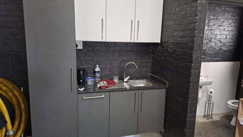 To Let commercial Property for Rent in Fairview Eastern Cape